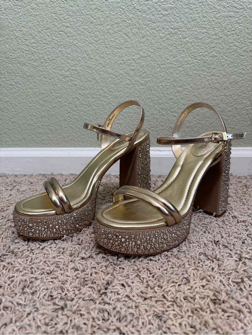 Michael Kors Gold Platforms - W8.5